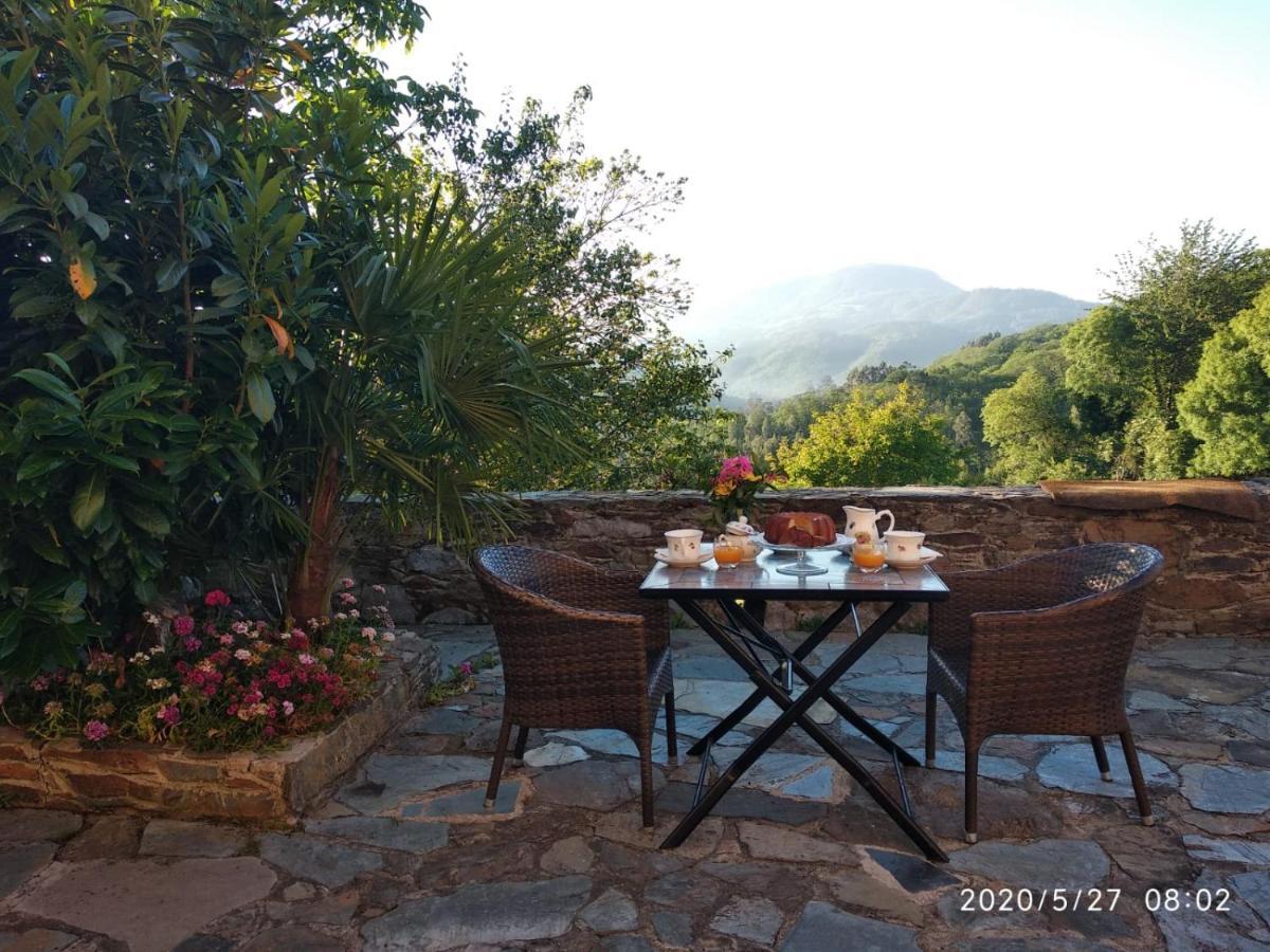 Casa Hortensia ซาลาส ภายนอก รูปภาพ
