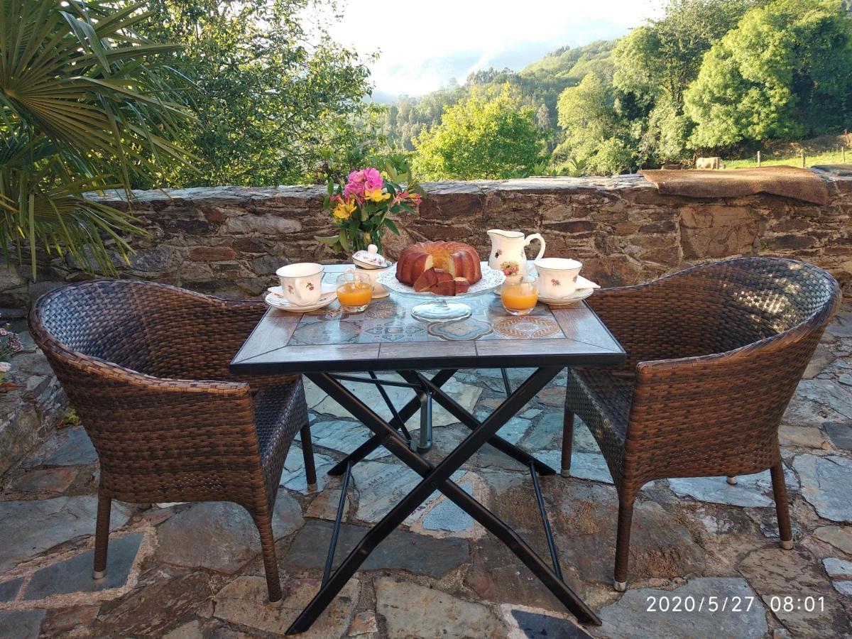 Casa Hortensia ซาลาส ภายนอก รูปภาพ