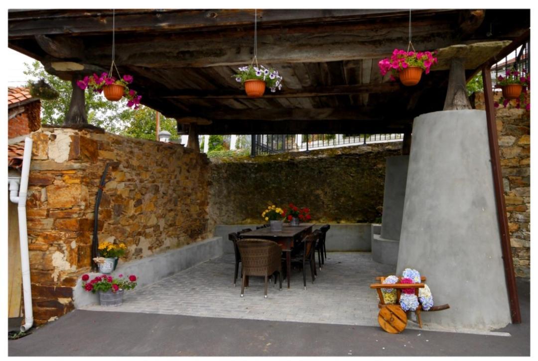 Casa Hortensia ซาลาส ภายนอก รูปภาพ